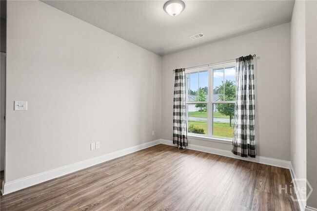 Building Photo - 211 Crosswinds Dr