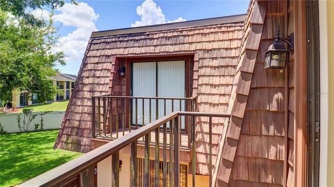 Building Photo - 15206 W Pond Woods Dr