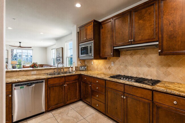 Building Photo - 3 Bedroom + 2 Bathroom Condo | Seabridge | Oxnard | Unfurnished