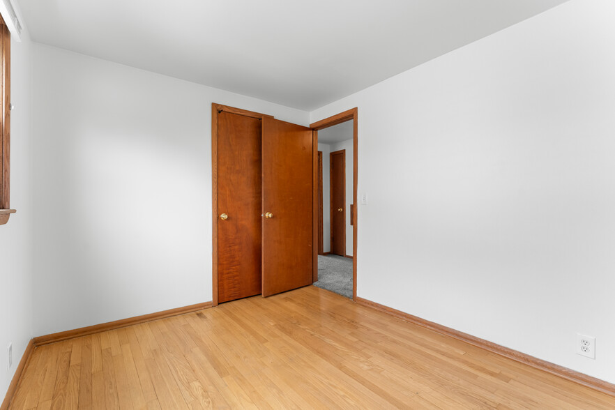Building Photo - 5429 S 13th St