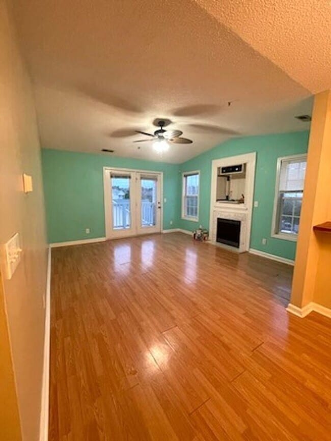 Primary Photo - Cape Cottages Condos, Beachy 3 bedroom, 2 ...