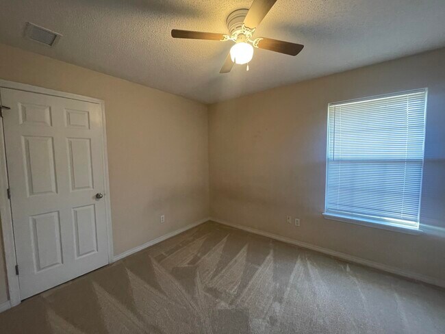 Building Photo - 5196 Whitehurst Ln