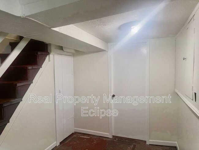 Building Photo - 843 NW 63rd St
