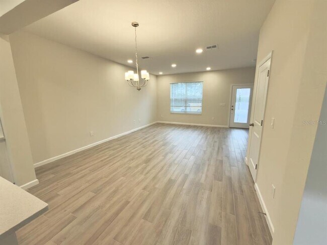 Building Photo - 15445 Bay Brg St