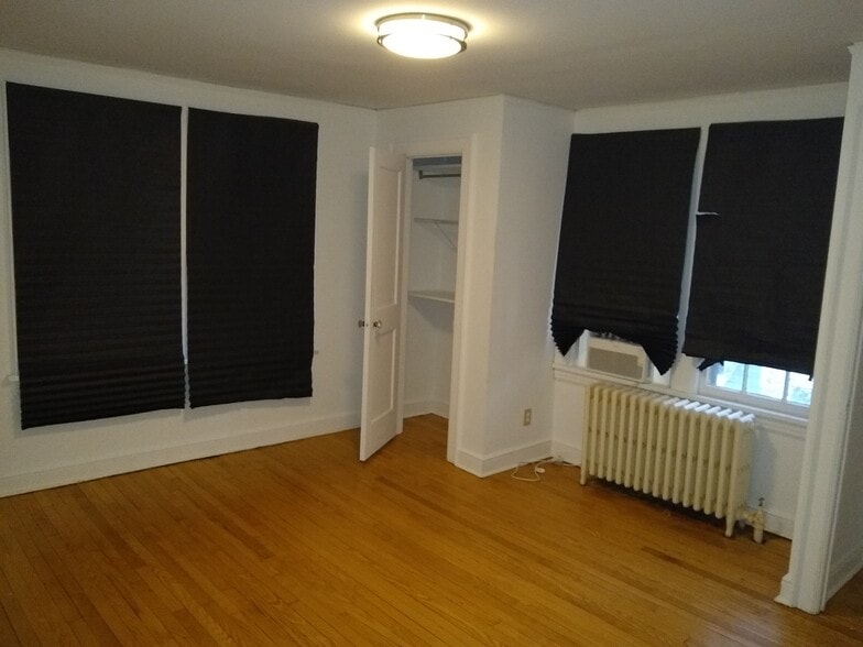 3 closets - 310 Sixth Ave