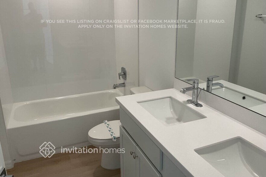 Building Photo - 27 Red Birch Ln