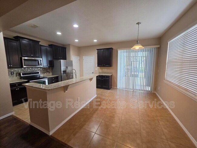 Building Photo - 9209 English Oaks Ln