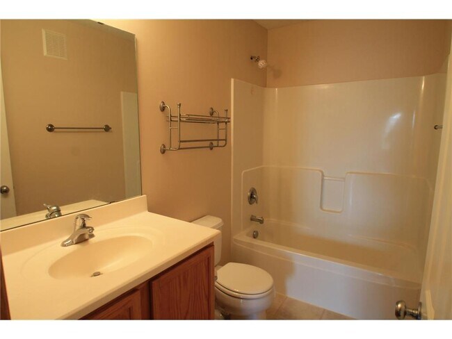 Building Photo - 2495 121st Cir NE