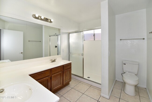 Building Photo - 3653 W Saragosa St