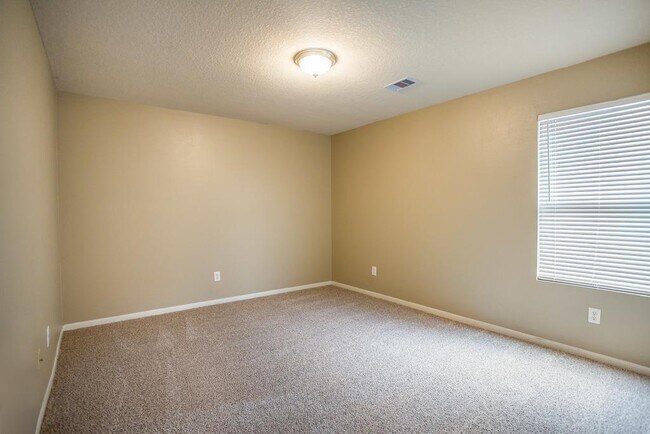 Building Photo - 22626 Spring Crossing Dr