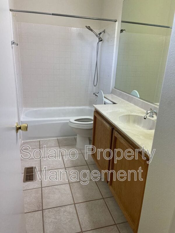 Building Photo - 212 San Leon Dr