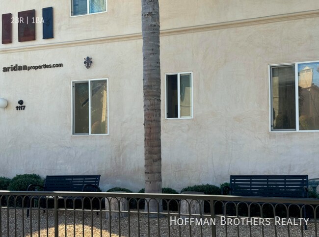 Building Photo - 1119 Cochran Ave