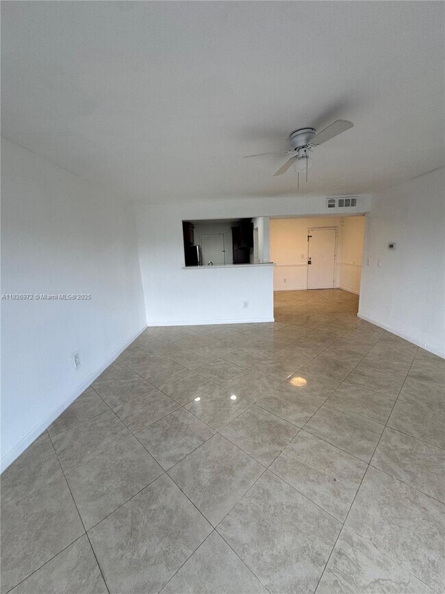 Building Photo - 4848 NW 24th Ct