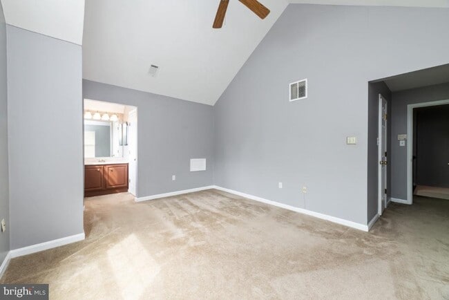 Building Photo - 8591 Harvest View Ct