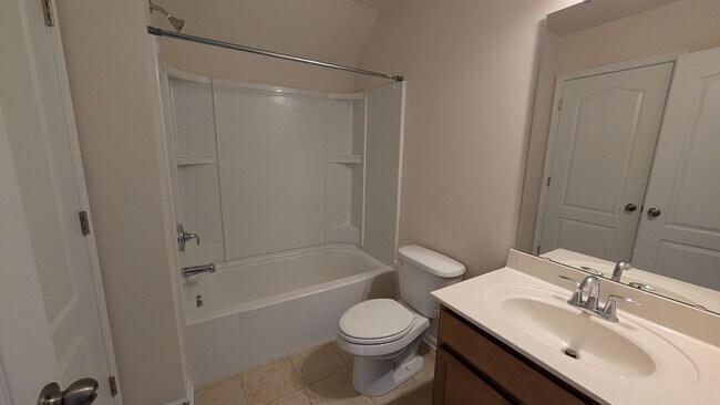 Building Photo - 4848 Pepper Dr
