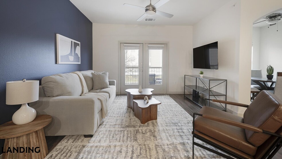 Building Photo - 2825 Main St