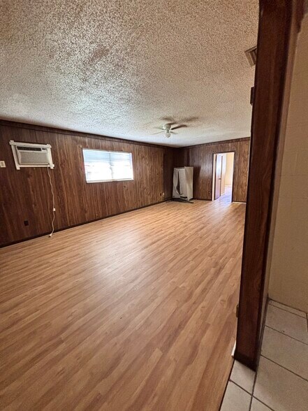 Building Photo - 3725 E 38th Ave