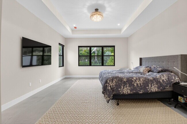 Building Photo - 8521 Ganton Dr