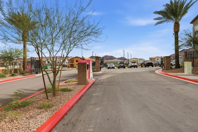 Building Photo - BRAND NEW, NEVER-LIVED-IN Lennar Corner Unit — 4 Bed / 3 Bath with Premium Upgrades!