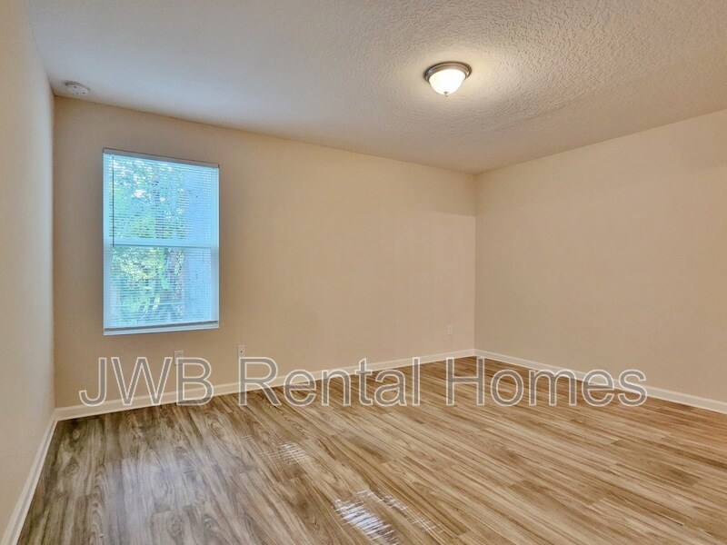 Building Photo - 1233 Neva St
