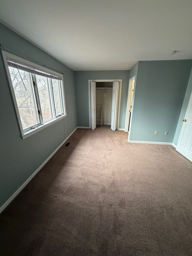 Building Photo - 7 Lenape Ln