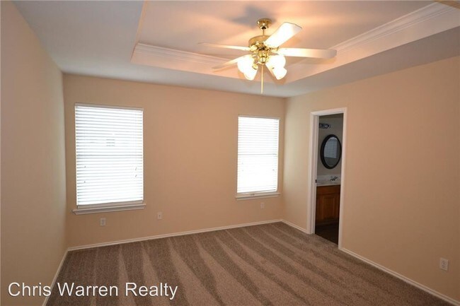Building Photo - 504 Lafayette Square Dr