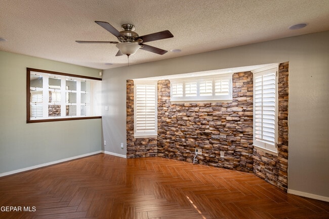 Building Photo - 12297 Kingsgate Ct