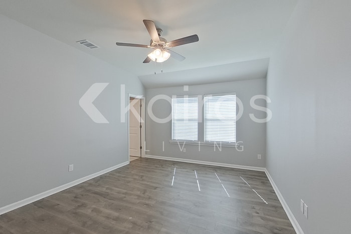 Building Photo - 203 SANTIAGO COURT