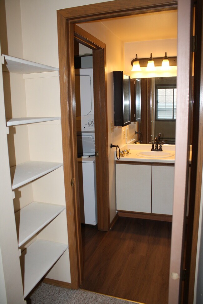 Bath off Bedroom - 3508 S 43rd St