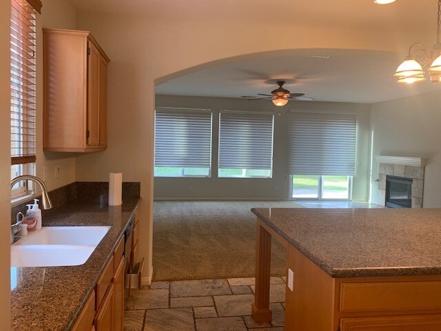 Building Photo - 84126 Canzone Dr