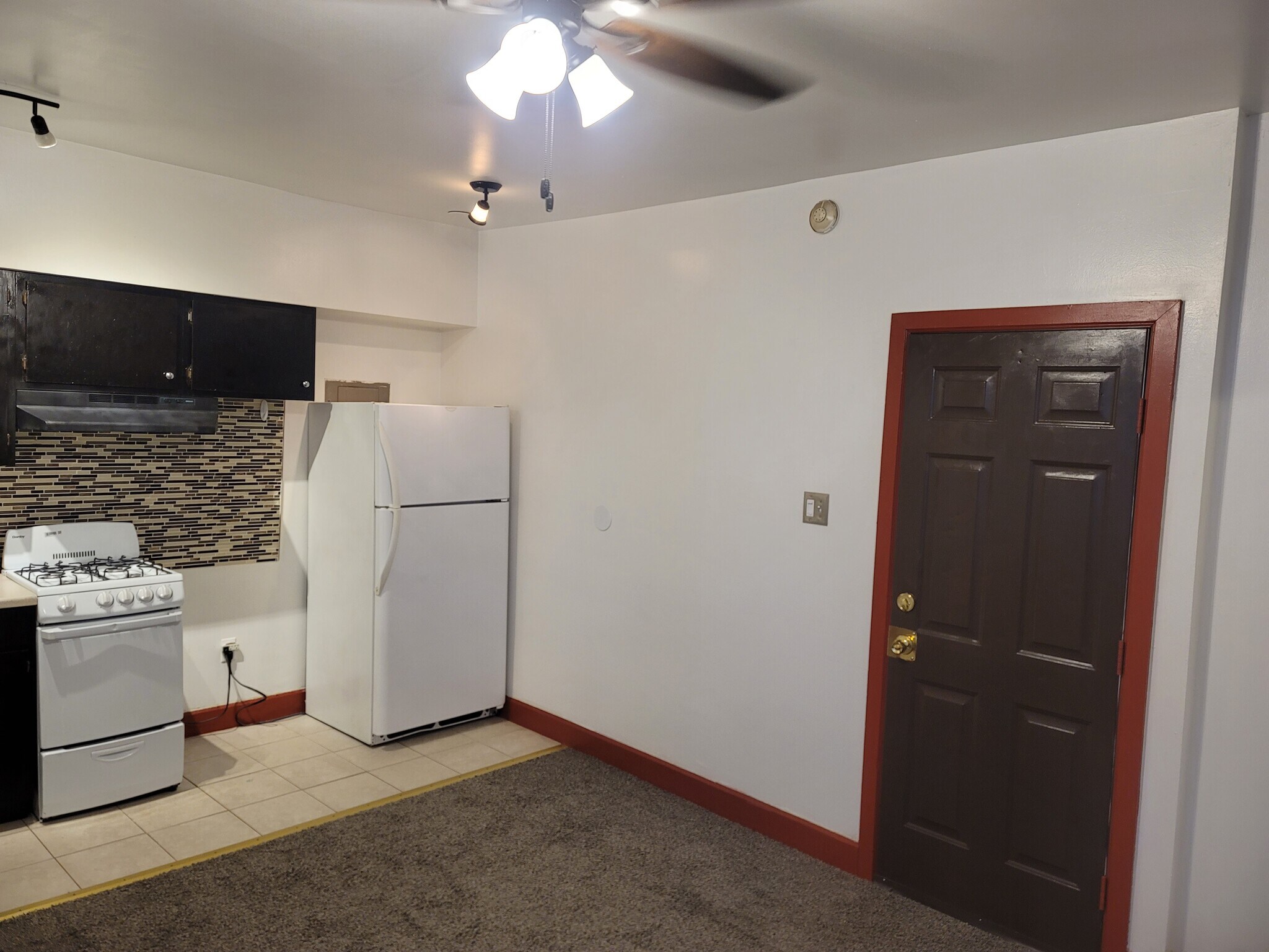 Building Photo - 1622 Bainbridge St