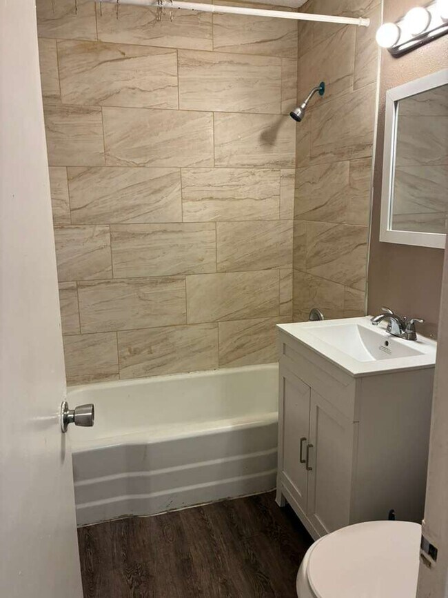 Building Photo - 5416 College Ave