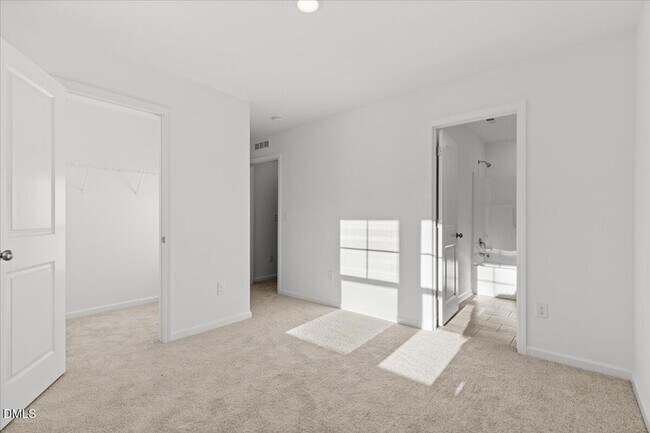 Building Photo - 1504 Crescent Townes Wy