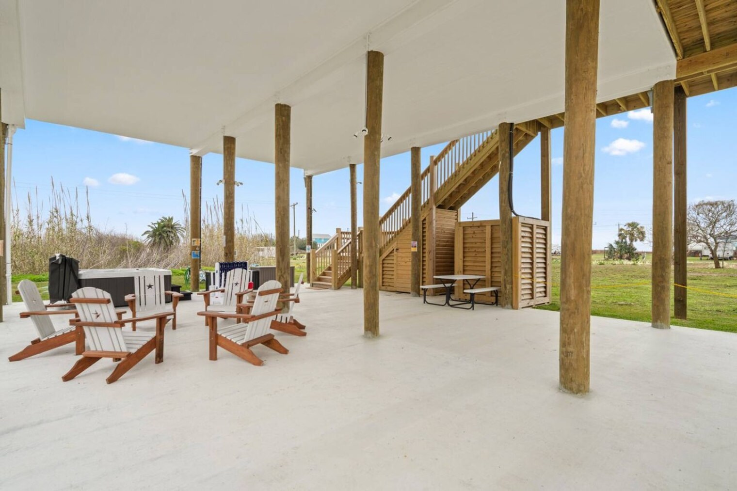Building Photo - 1062 Cedar Ln