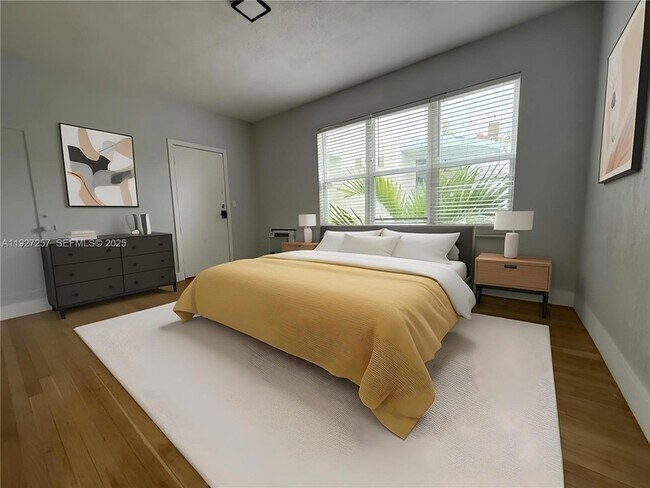 Building Photo - 315 W 28th St