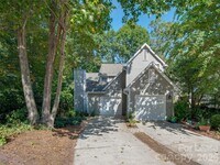 Building Photo - 9006 St Thomas Ln
