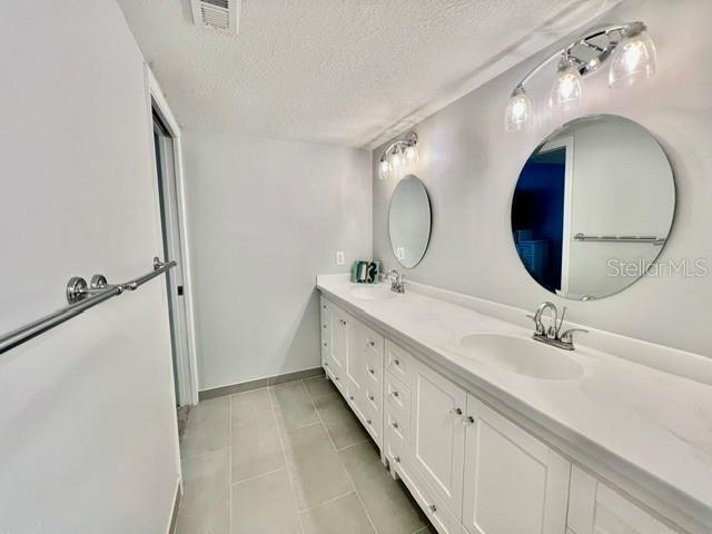 Building Photo - 801 Islamorada Blvd