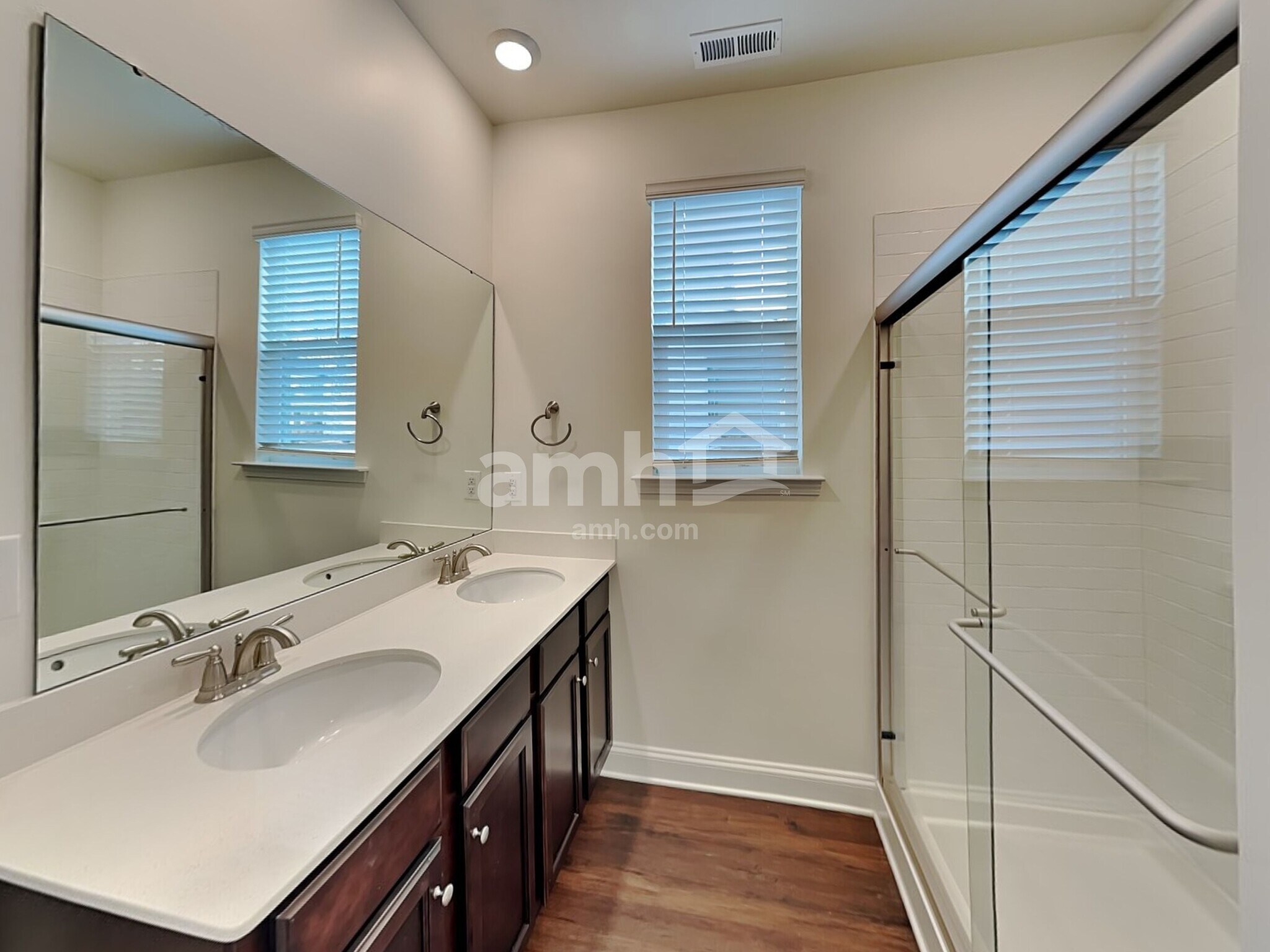 Building Photo - 628 Rivermist Dr