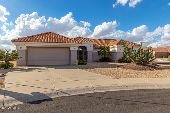 Building Photo - 14113 W Robertson Dr