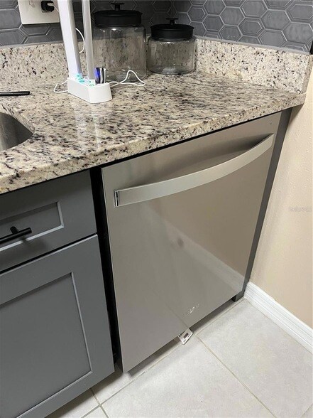 Building Photo - 211 Thorn Tree Place Unit 211