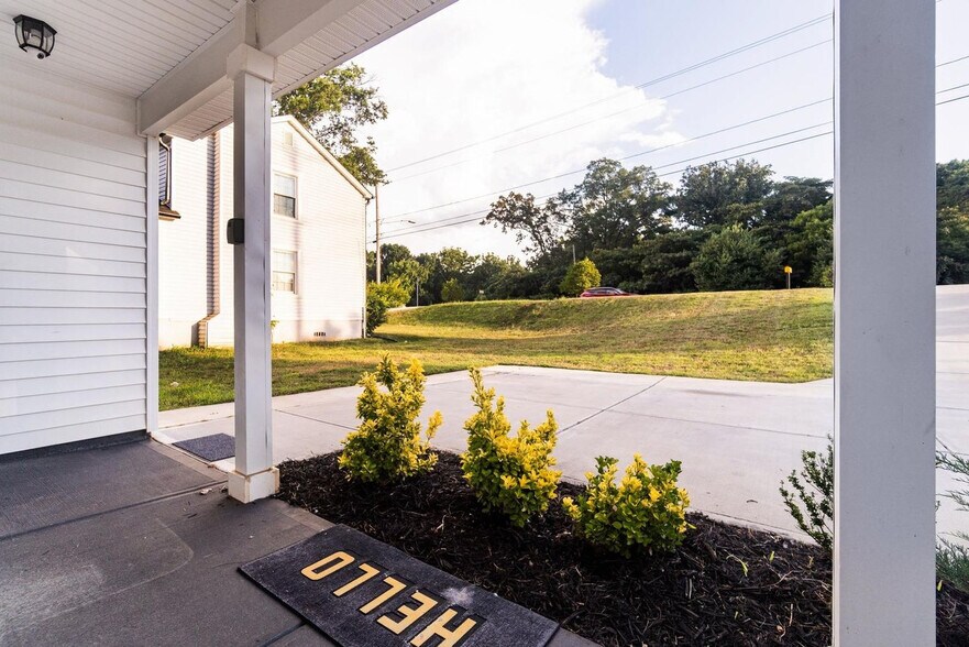 Building Photo - 3912 Freedom Dr