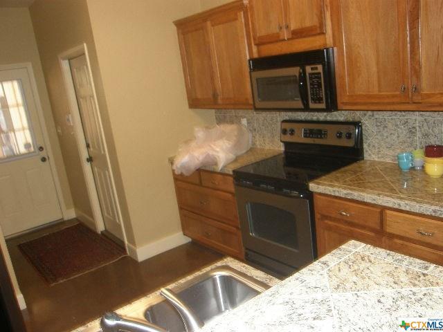 Building Photo - 2222 Gruene Lake Dr