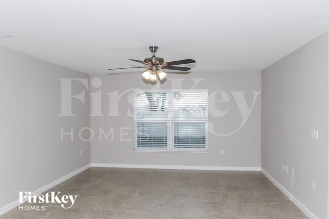 Building Photo - 437 Earhart Dr