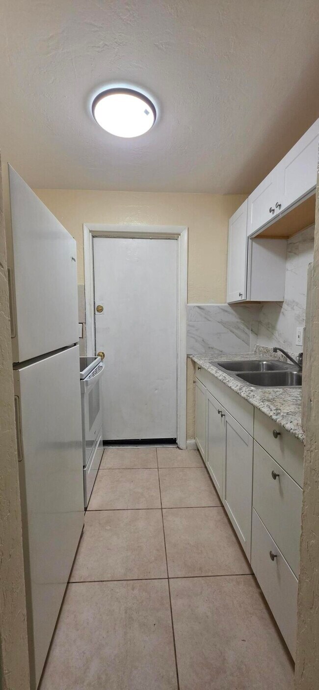Building Photo - 1135 Sharazad Blvd