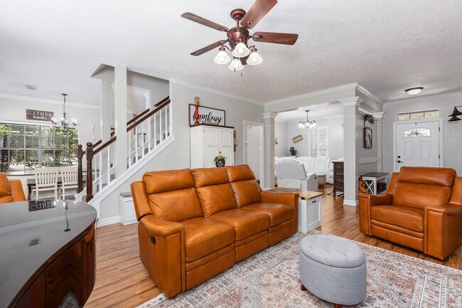 Building Photo - 5102 Natural Bridge Dr