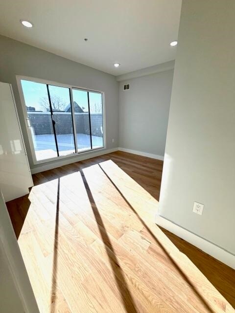 Building Photo - 443 Bergen Ave