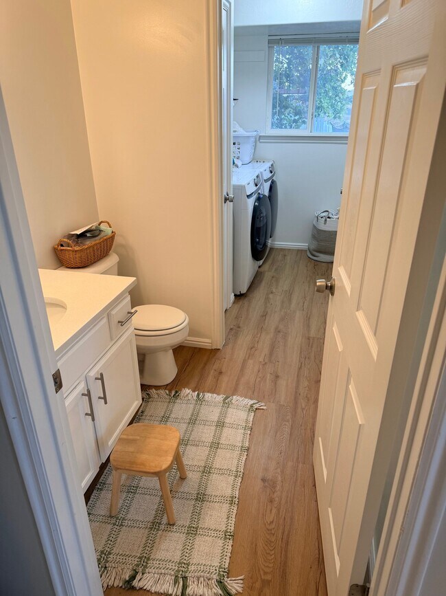Building Photo - 6793 Mountain Aura Dr
