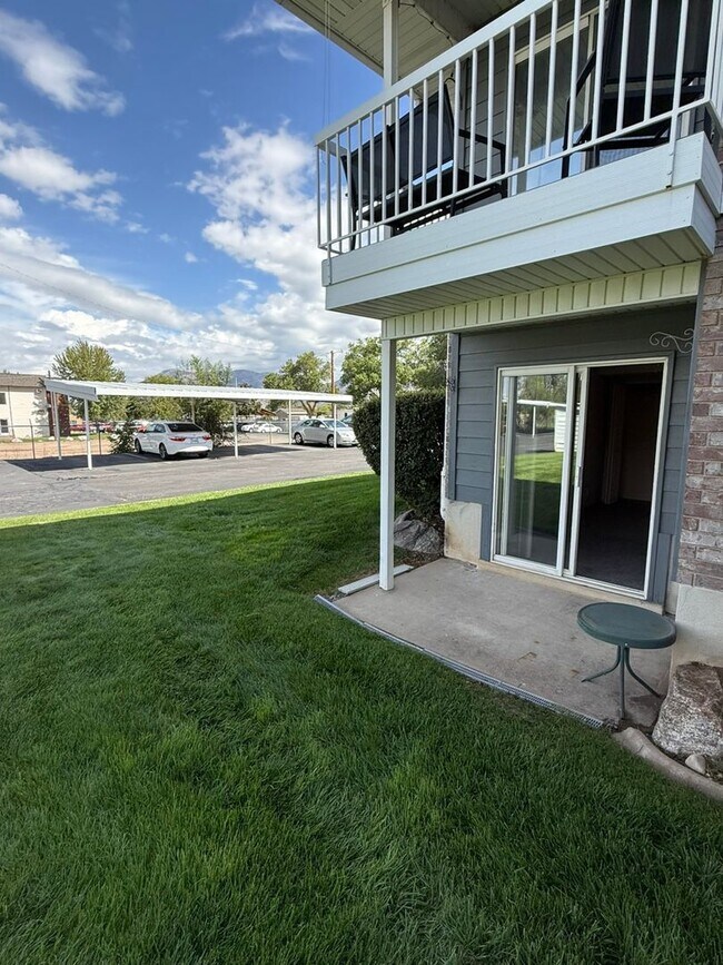 Building Photo - 370 W 4900 S