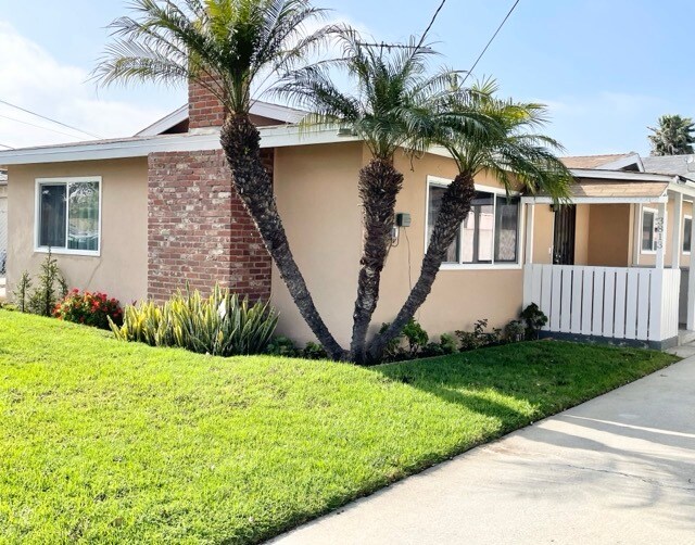 Primary Photo - 3813 W 111th Pl