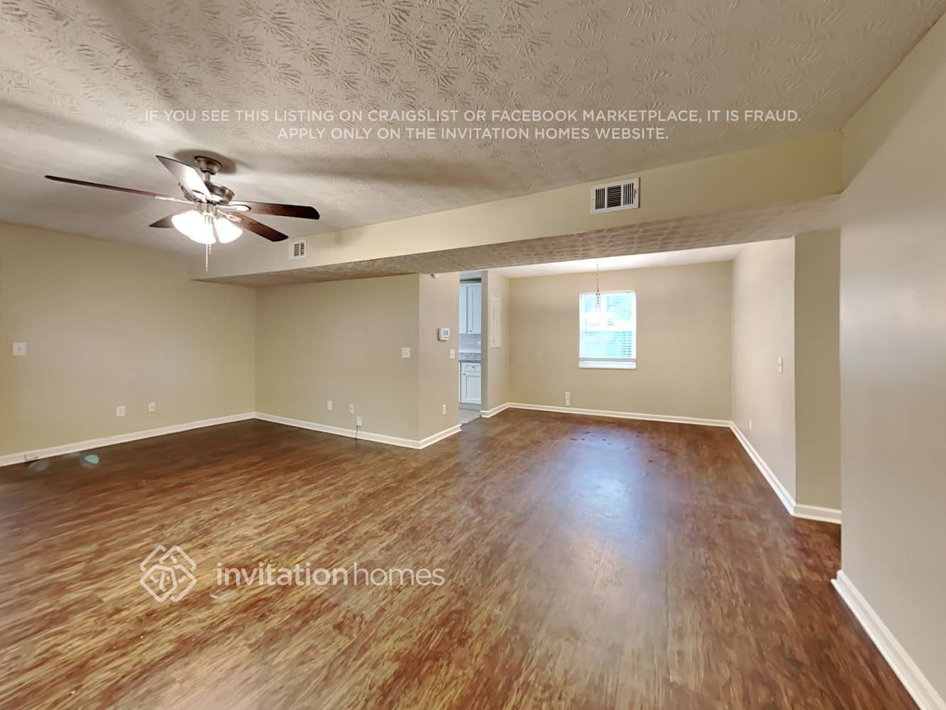 Building Photo - 940 Woodbridge Dr NE